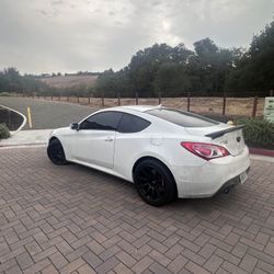 2011 Hyundai Genesis Coupe 3.8 R-Spec