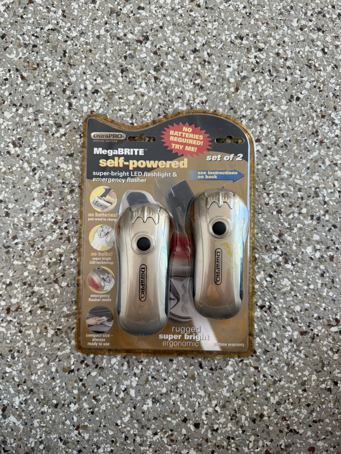 DuraPro MegaBRITE Self Powered LED Flashlight & Emergency Flasher Brand New