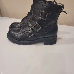 NWT Womens Ankle Boots