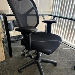 Office Desk With Chair