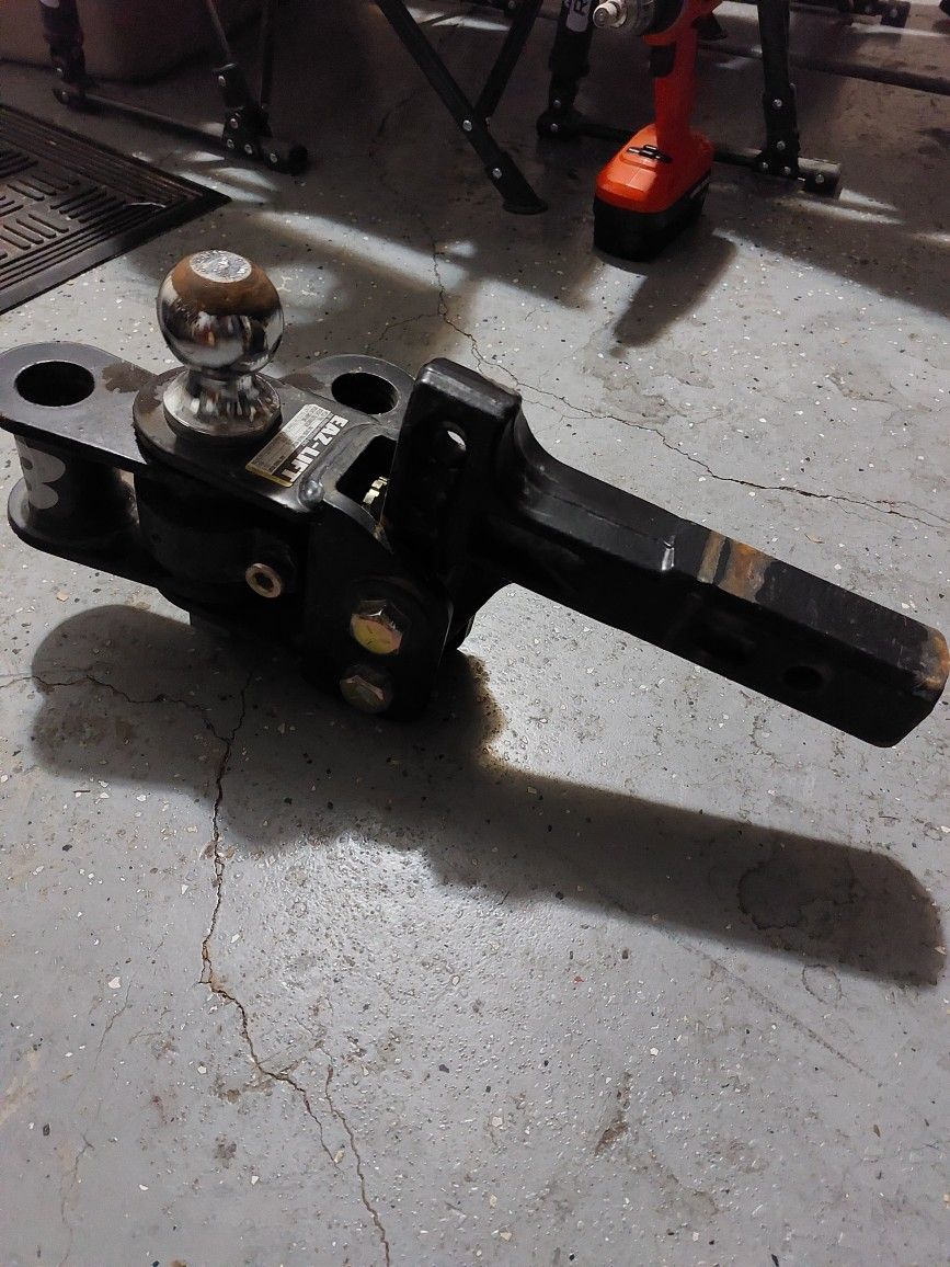 EAZ-LIFT 15K Weight Distribution Hitch Complete Kit