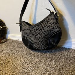 Vintage Coach Hand Bag In Good Condition 