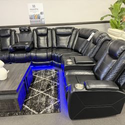 Black Sofa Sectional 2x Power Recliners & Wirless Charging 