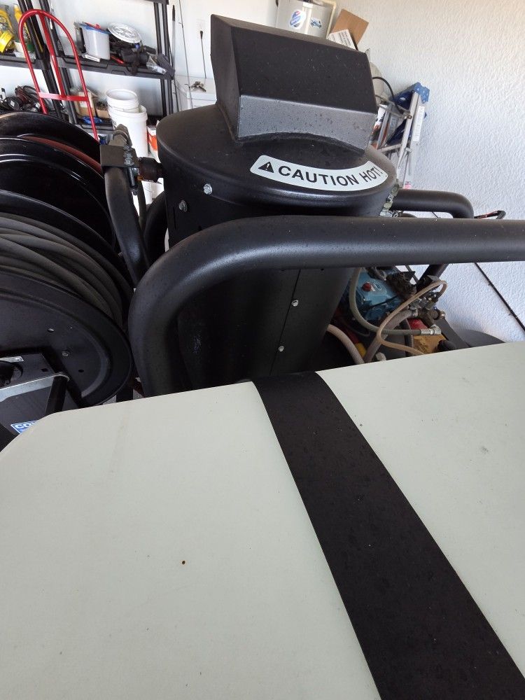 Pressure Washer.🥵HOT&COLD🥶water .!!only For 7,000 Generator Included And Tool Box.