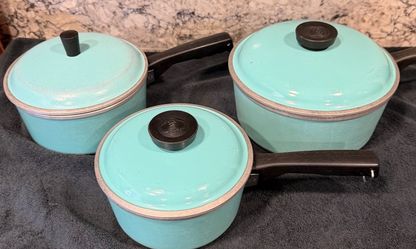 Vintage 1950s -6- Piece Turquoise Color, Club Aluminum