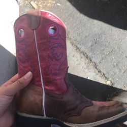 Little Girl Boots  New With Tags 35 