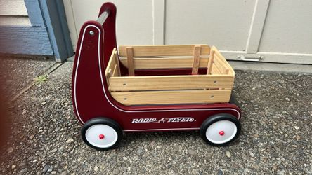 Radio Flyer Classic Walker Wagon