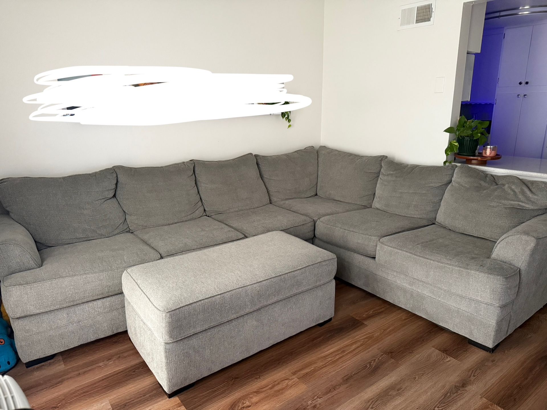 SECTIONAL WITH OTTOMAN