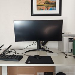 LG 34” Curved UltraWide QHD 1440p Monitor (Model 34WQ73A-B) – Perfect Condition