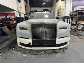 RollsRoycePhantom Dress up the latest 8th generation body kit.