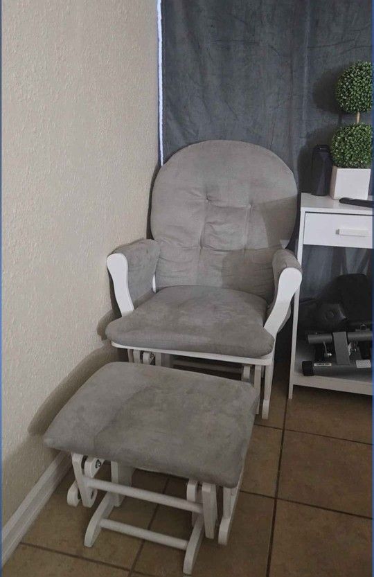 Nursing Chair