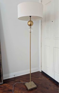 Modern floor lamp