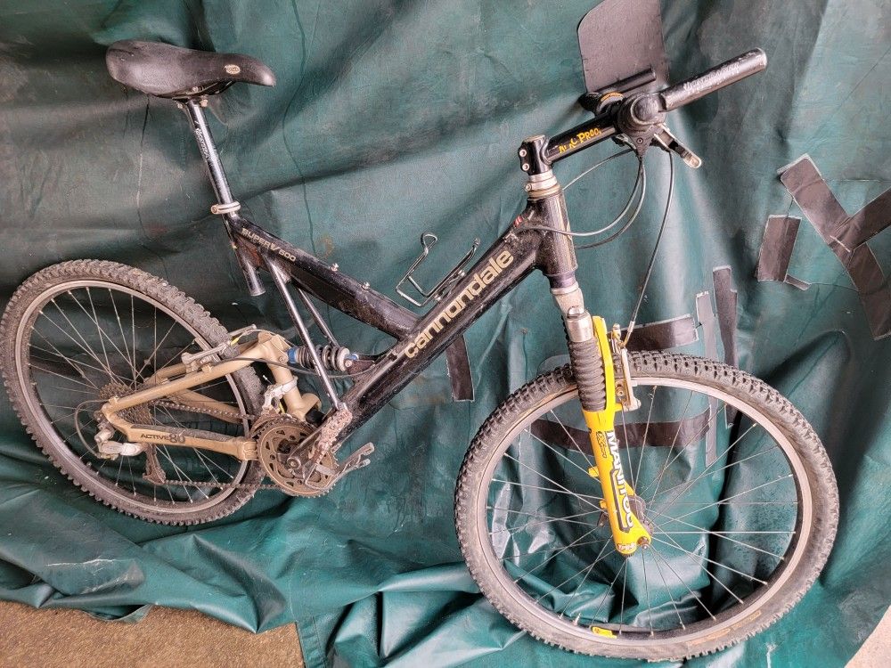 Cannondale Fullsuspension Mtn Bike