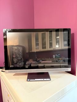 HP Pavilion 24- 016 all in one computer