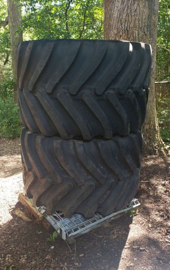48/31.00R20 NHS Goodyear Super Terra Grip XT Radial HF-3 150-B Flotation Farm tire