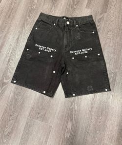 ESSENSE GALLERY SHORTS