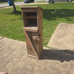 Rustic Toilet Paper Holder 