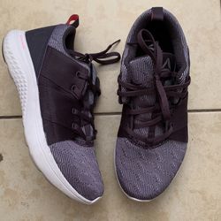 Size 7 Reebok Shoes