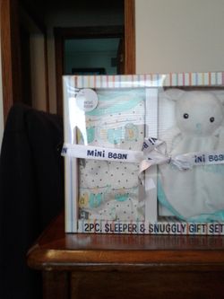 Gender neutral 2pc gift set