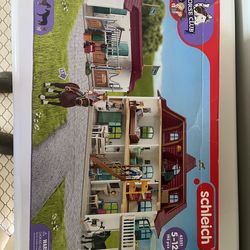 Schleich horse stable