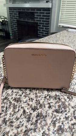 Michael kors crossbody purse