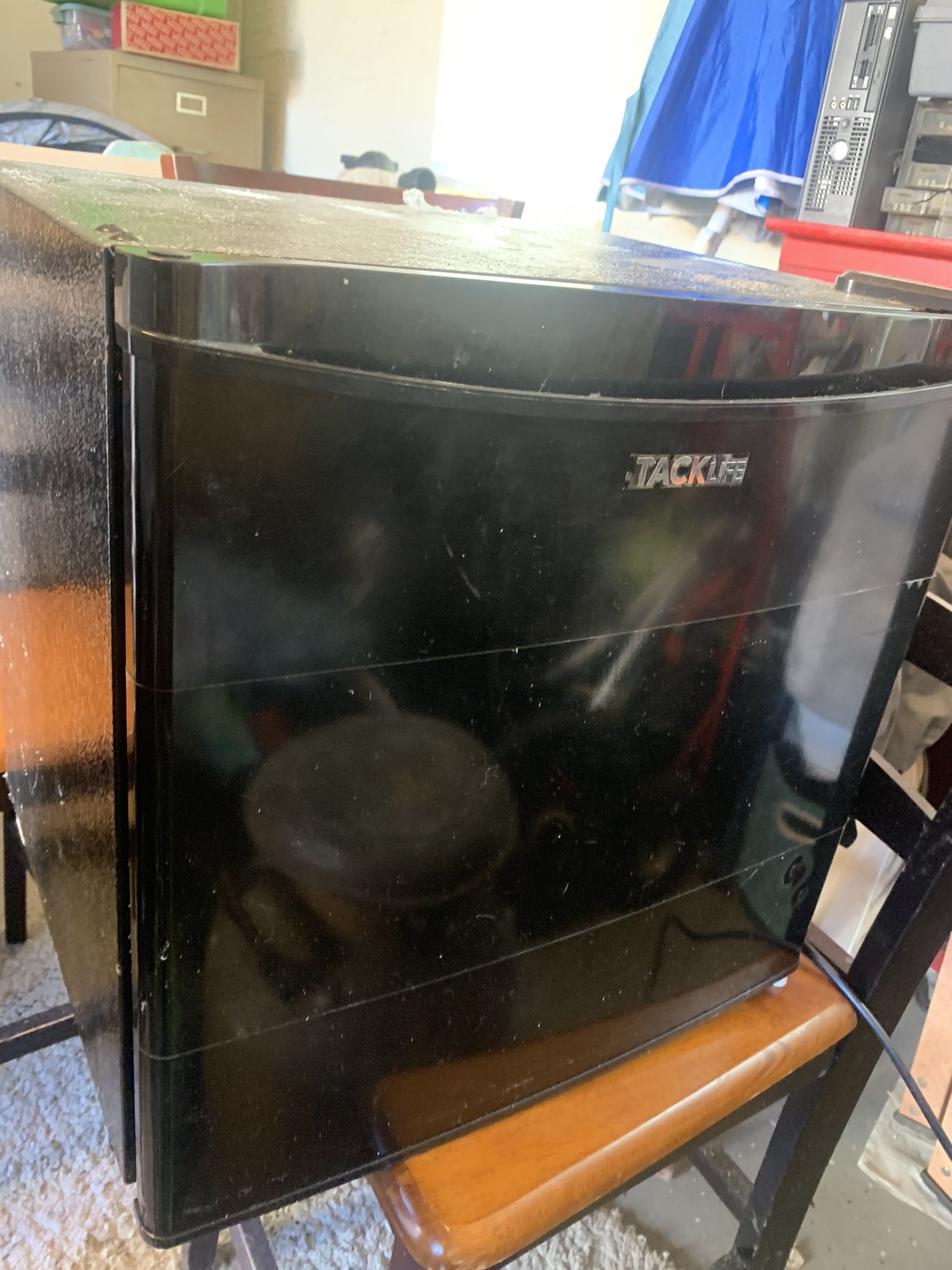 Mini fridge