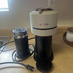 Nespresso Coffee Machine W/ Frother 