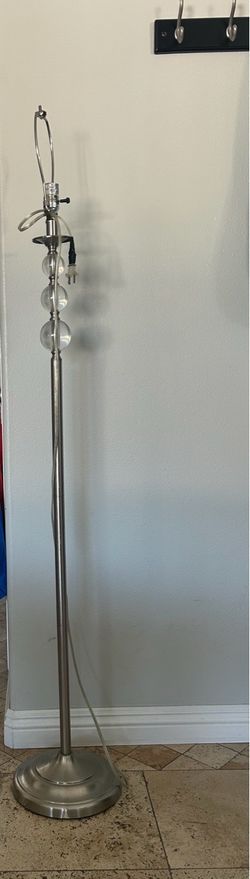 Free used - working Brushed Nickel Floor Lamp with Glass Orbs