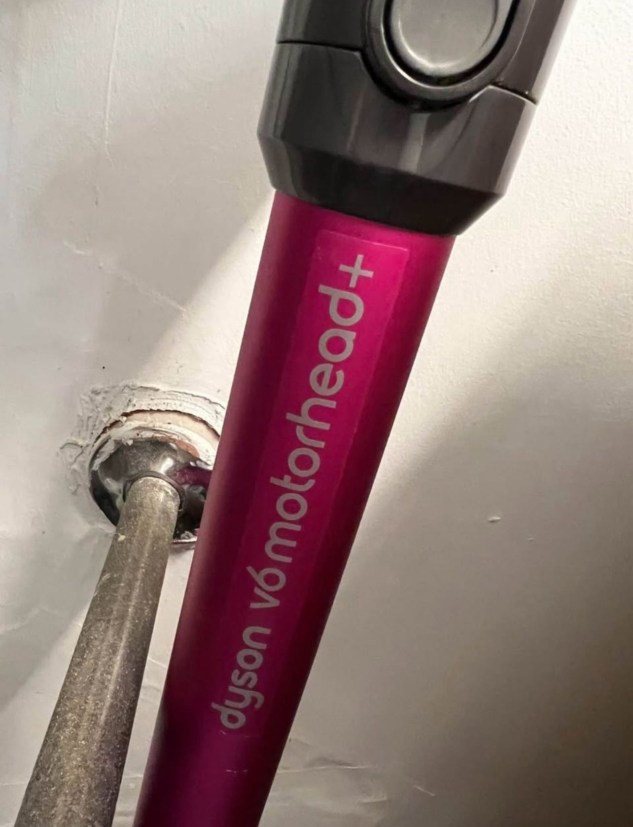 Dyson Vacuum V6