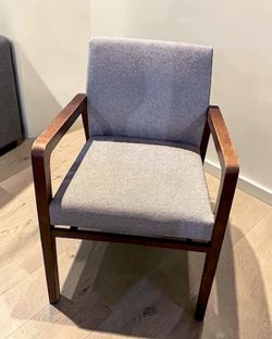 Bernhardt Design Helium Guest Chair – Like New – $150 📦 Miami
