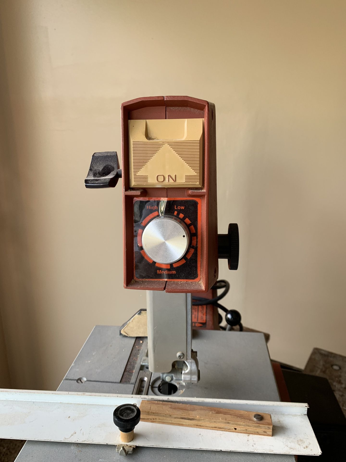 McGrawEdison variable speed 10 in band saw Model T6760 for Sale in