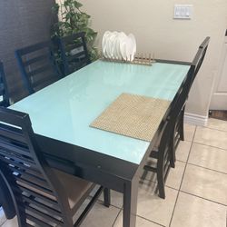 Dinning Table 