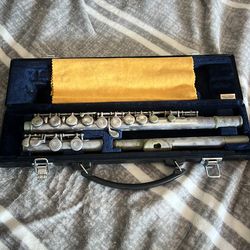 Yamaha flute 221