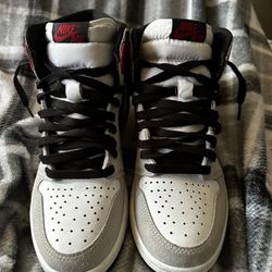 Jordan 1 , Smoke Gray 