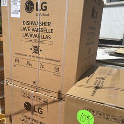 LG LDFN3432T 24 in. in Stainless Steel Front Control Dishwasher with NeveRust Stainless Steel Tub and Dynamic Dry