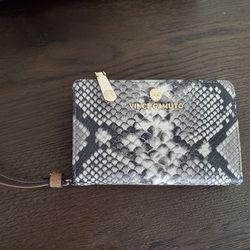 Vince Camuto Wallet. Like New/ Wristlet 