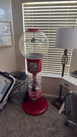 Gumball machine