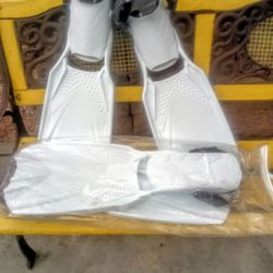 White starburst Open Heel Fins 