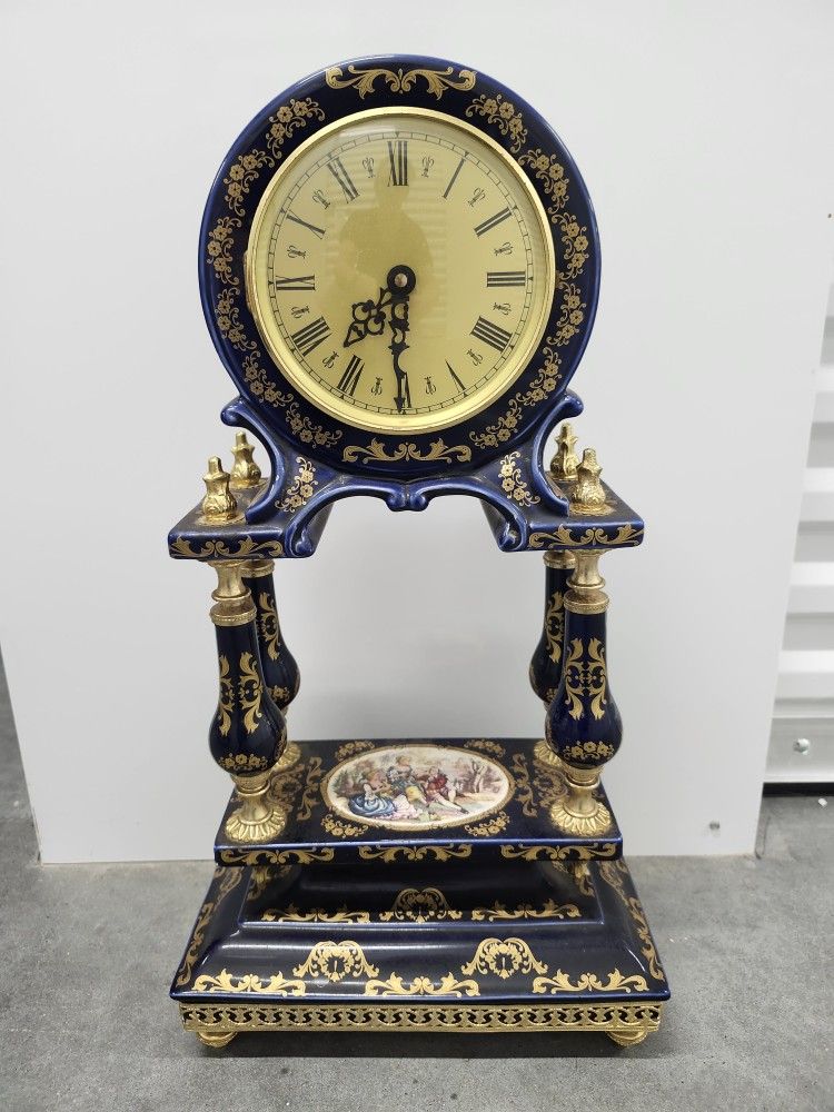 Italian Vintage Alfa Porcelain Mantle Clock