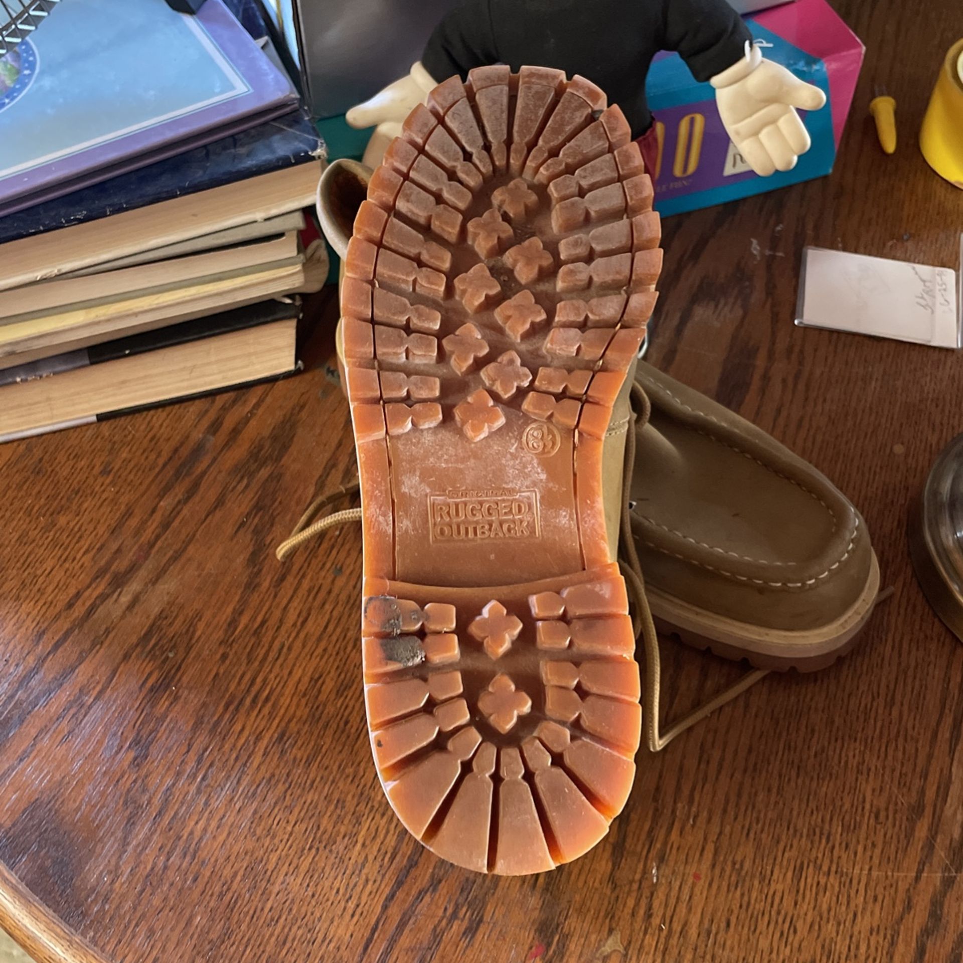 Original rugged outback shoes great condition 8 1/2 used maybe twice
