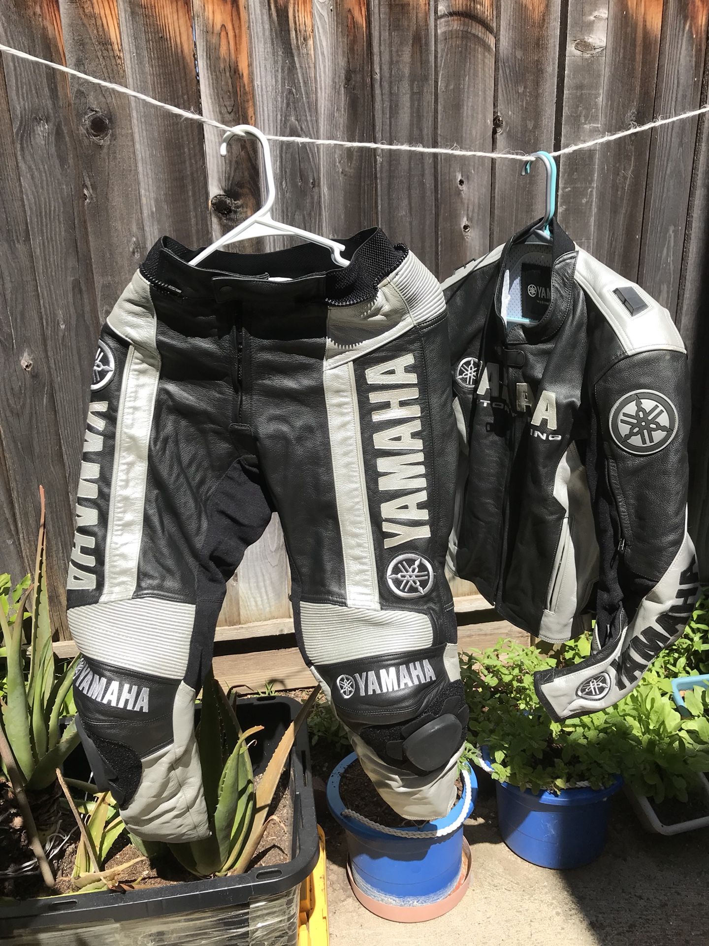 Brand New sets leather jacket Motorcycle make in Italy $800