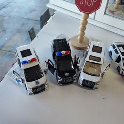 Die-cast Ambulance Police Car Vans car for kids boys and girls gift 