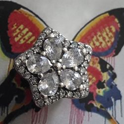 Pandora Sparkling Flower Charm 