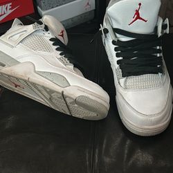 Jordan 4s