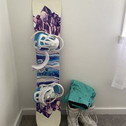 142cm GNU Womens Snowboard 