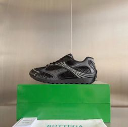 Bottega Venetta Black