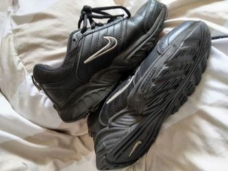 Kids Nike shoes 5