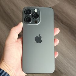 iPhone 15 Pro Max 256GB Unlocked