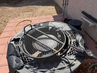 Outdoor wood fire Pit/barbecue