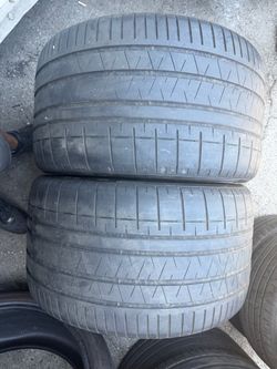 (2) 335/30ZR21 PAIR OF USED TIRES PIRELLI P ZERO CORSA 80% LIFE !!